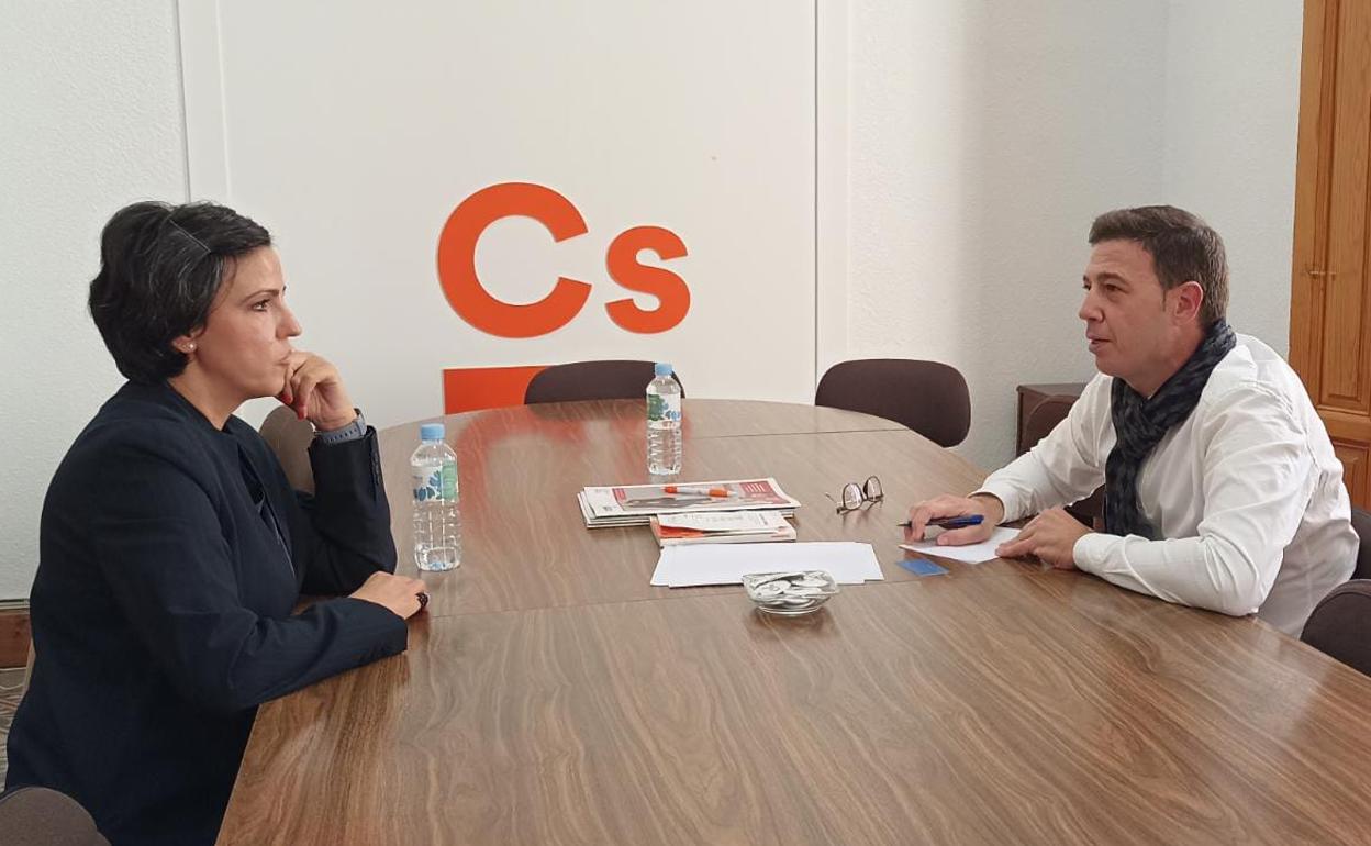 Irene Poza e Ildefonso Ruiz, en la reunión. 