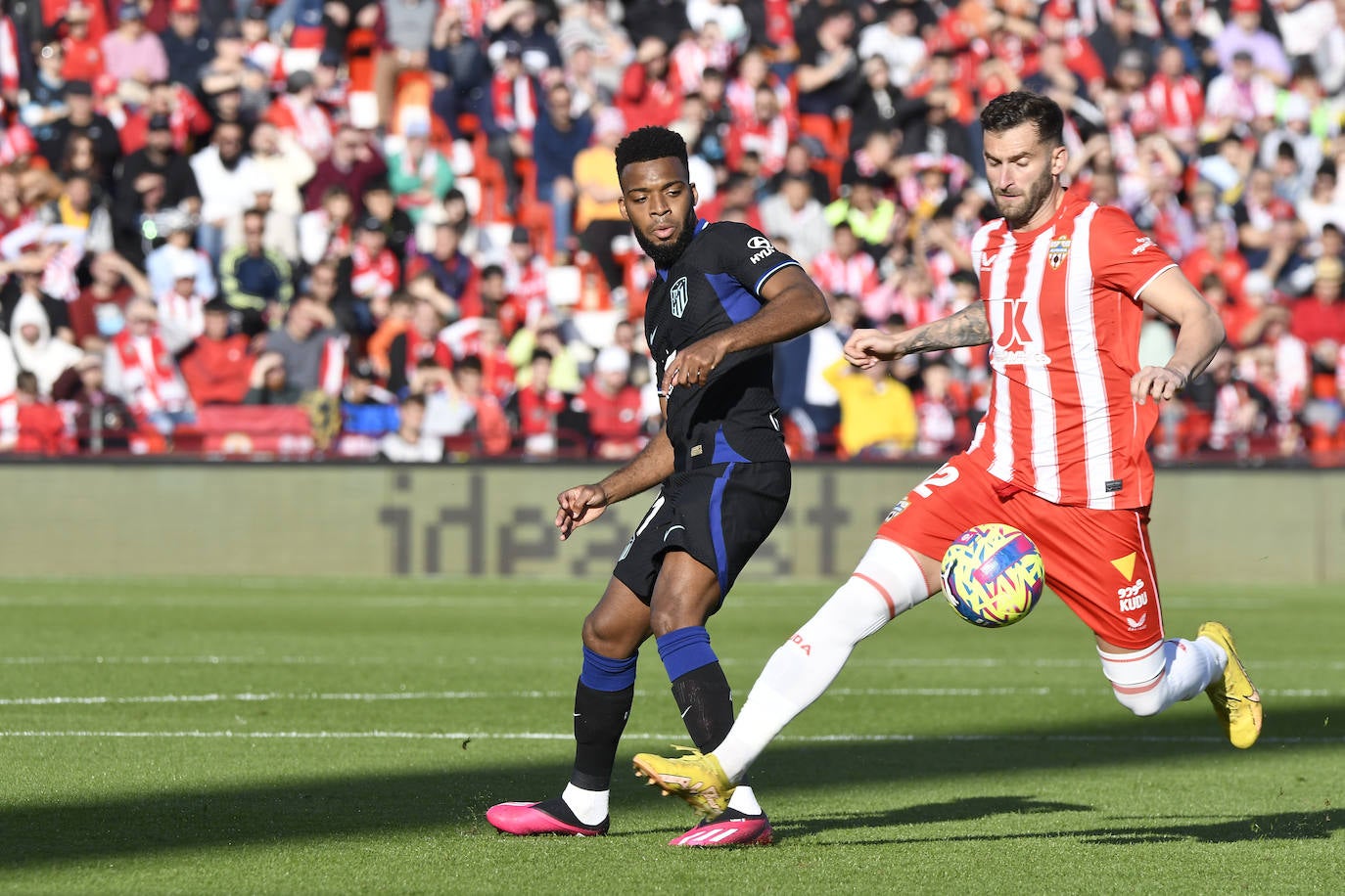 Lance del partido disputado este domingo.