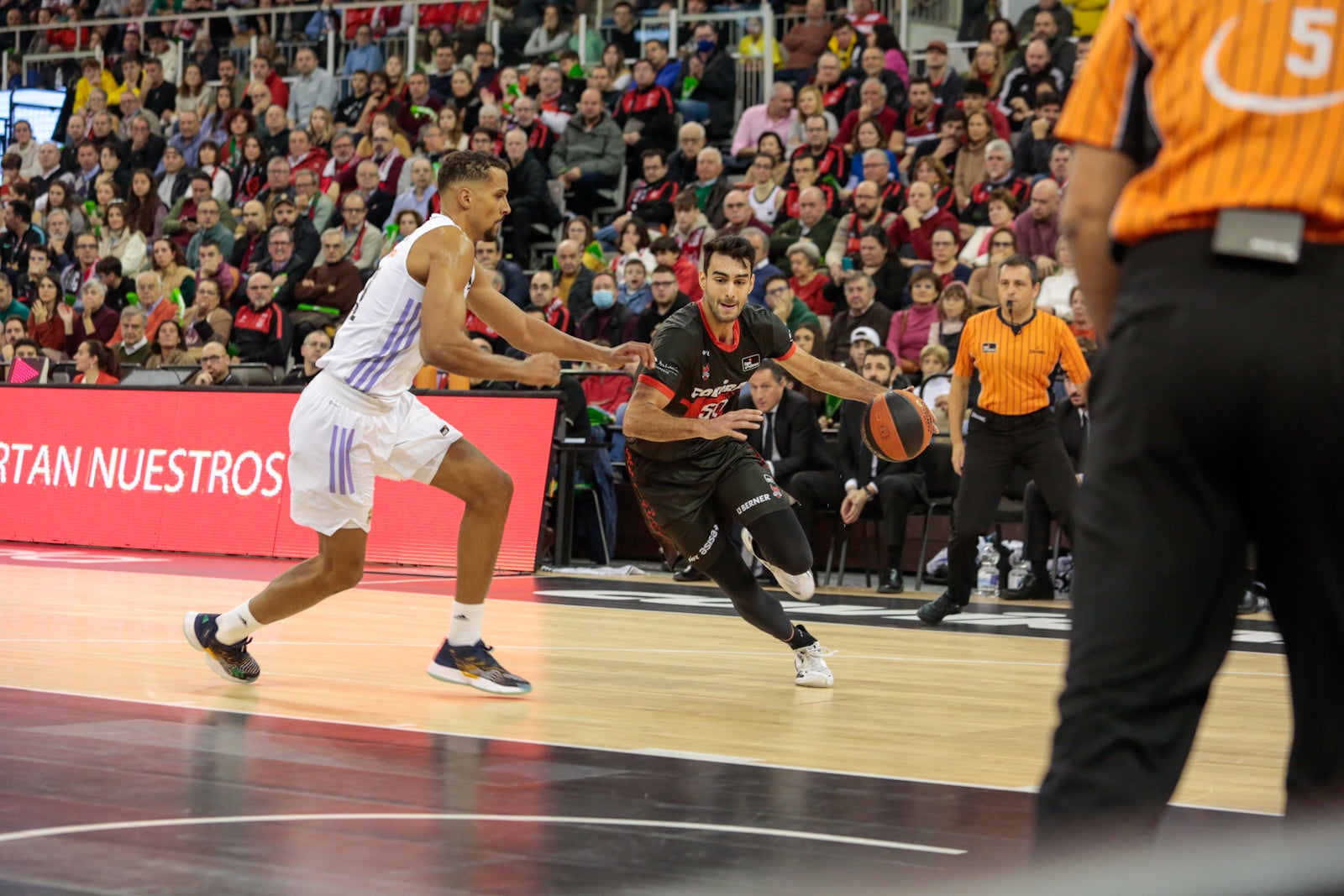 Las mejores imágenes del duelo disputado en el Palacio de los Deportes