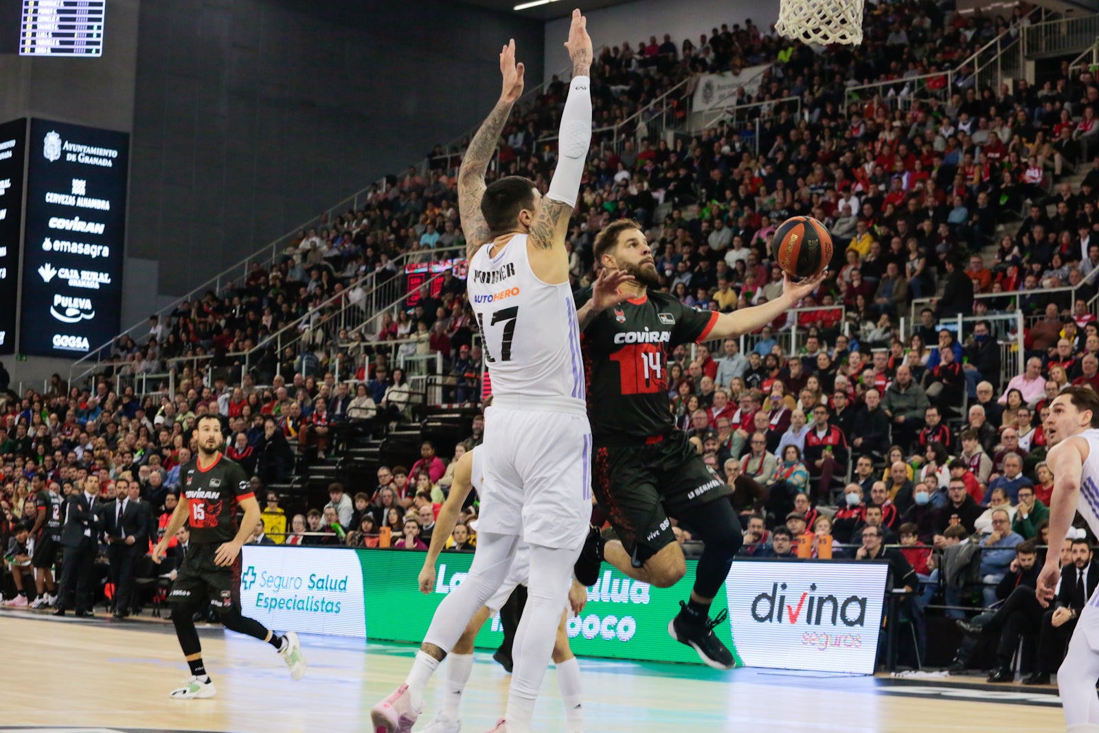 Las mejores imágenes del duelo disputado en el Palacio de los Deportes