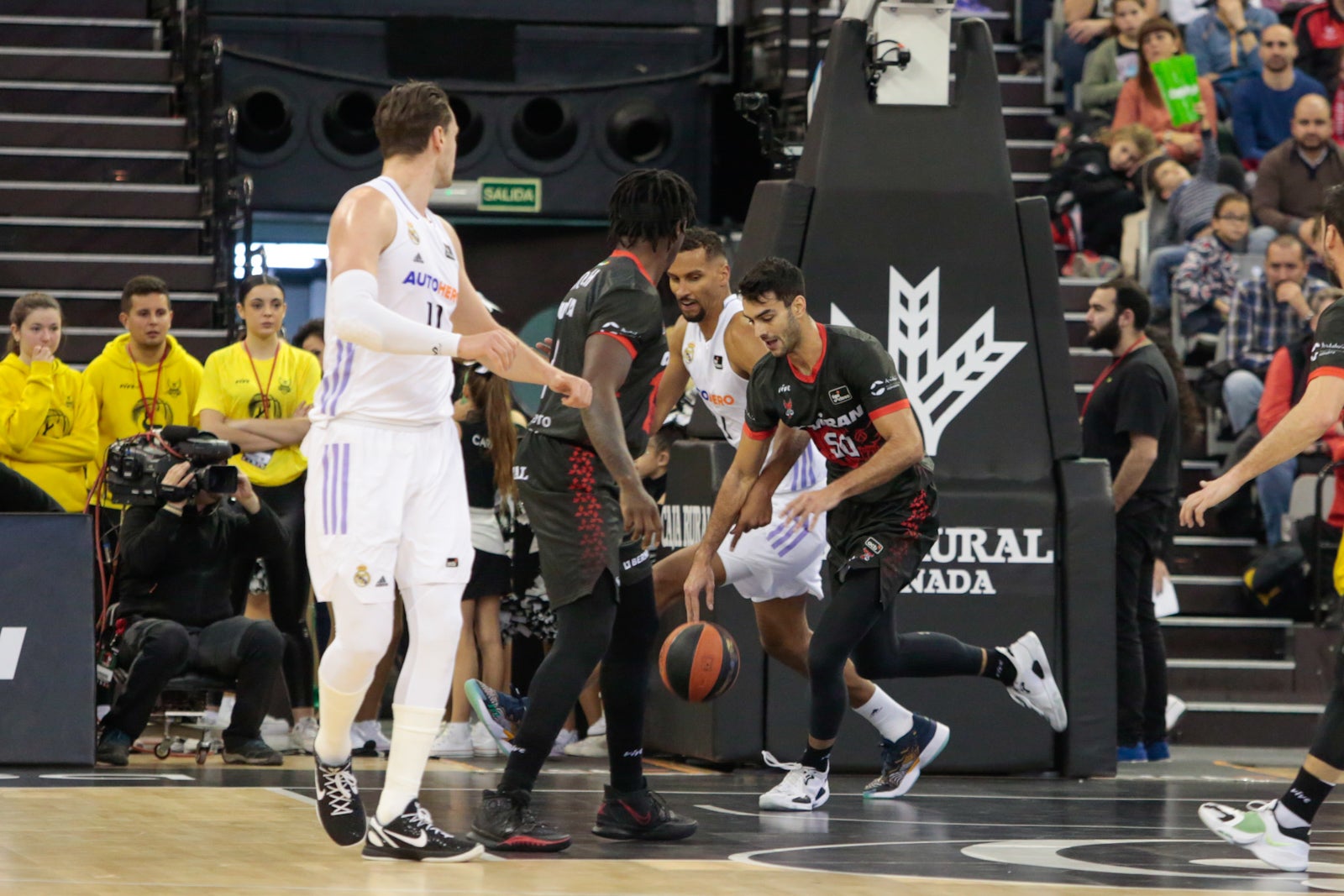 Las mejores imágenes del duelo disputado en el Palacio de los Deportes