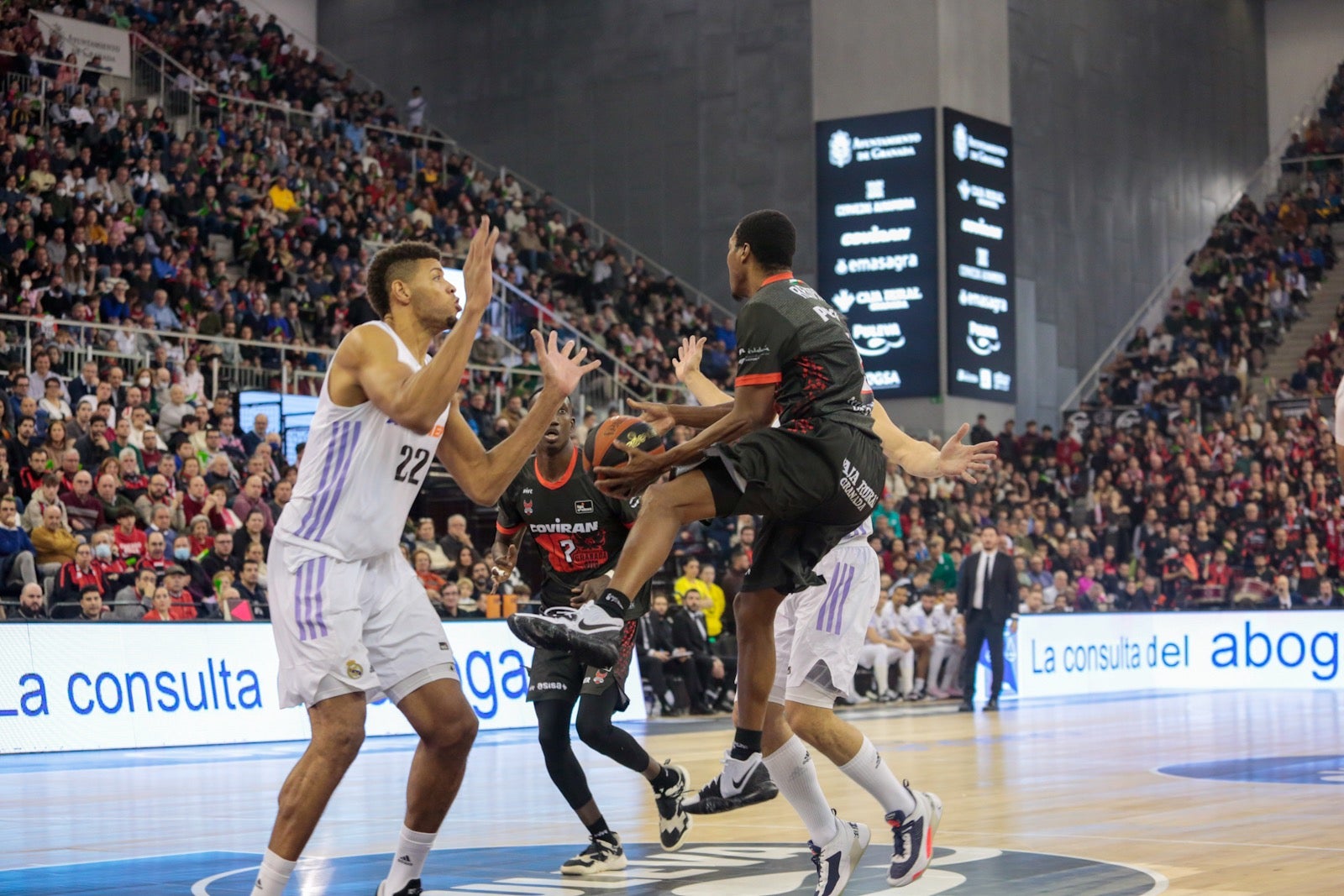 Las mejores imágenes del duelo disputado en el Palacio de los Deportes