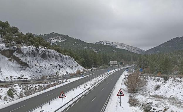 Nieve en el puerto de la Mora. 