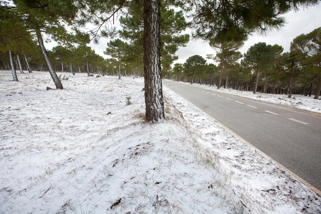 El temporal deja temperaturas bajas y nieve en Granada capital y en varios puntos de la provincia