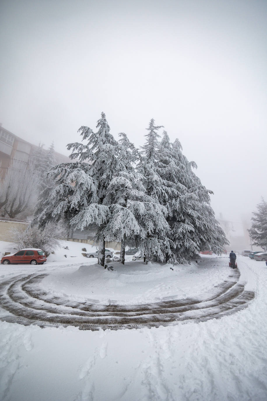 La estación de esquí de Sierra Nevada acumula 15 centímetros de nieve este miércoles