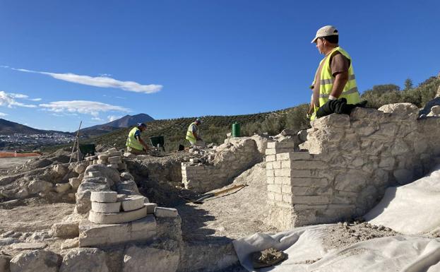 Trabajos arqueológicos en el yacimiento. 