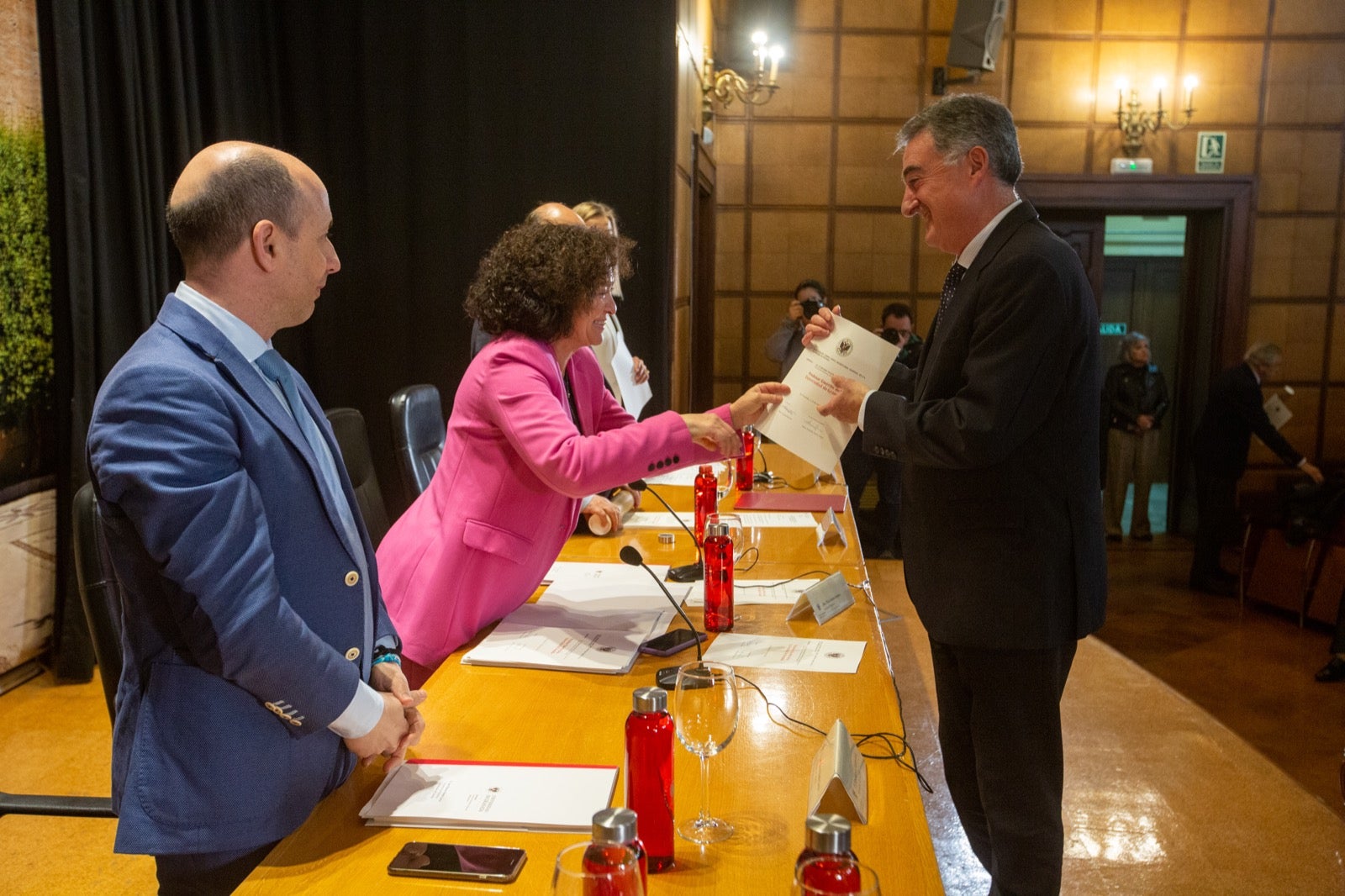 Homenaje a los profesores eméritos de la UGR. 