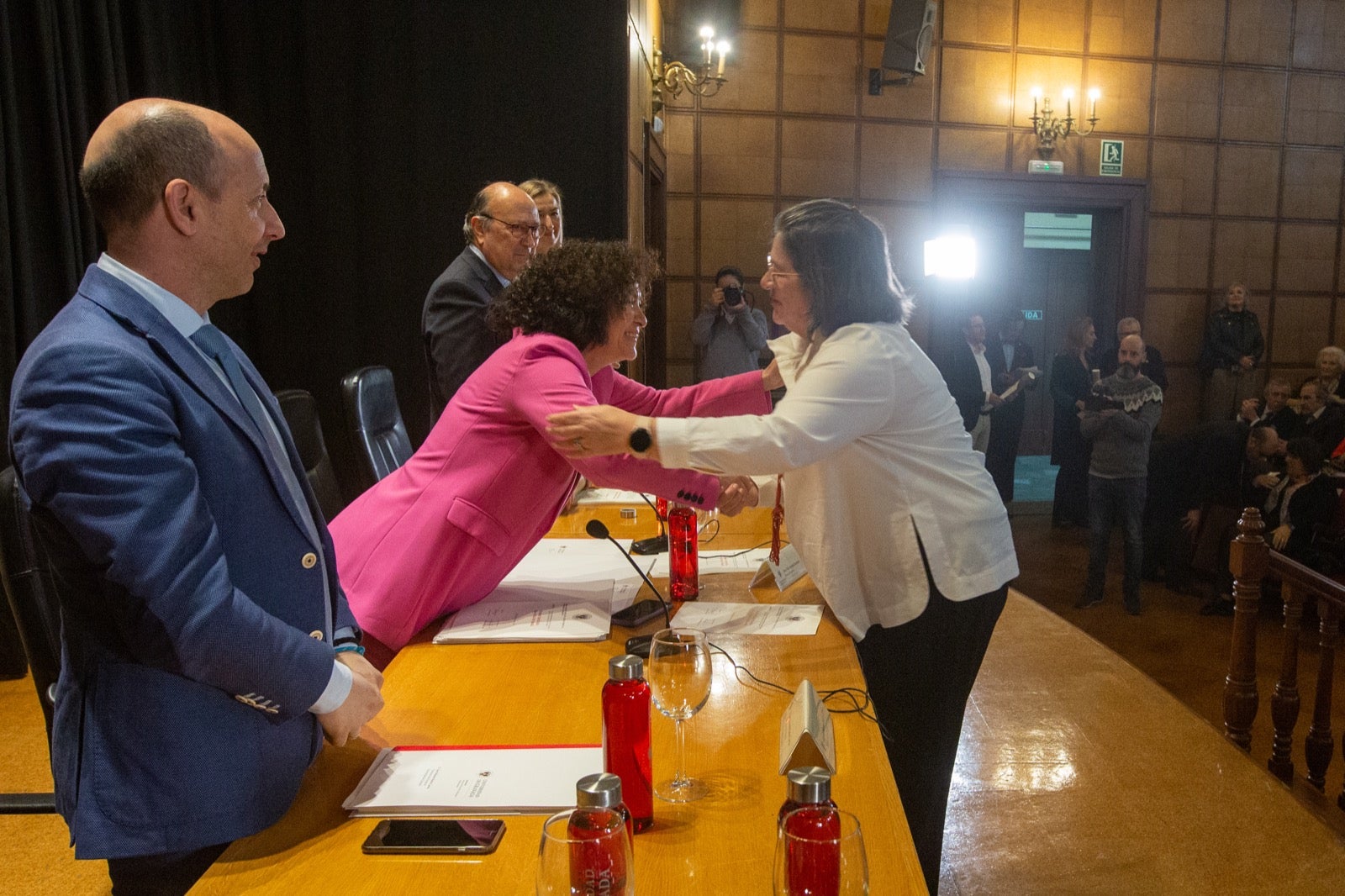 Homenaje a los profesores eméritos de la UGR. 