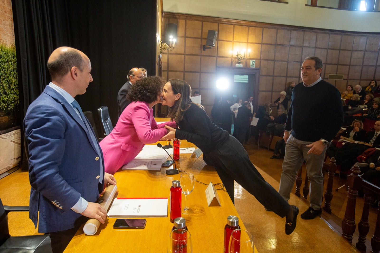 Homenaje a los profesores eméritos de la UGR. 