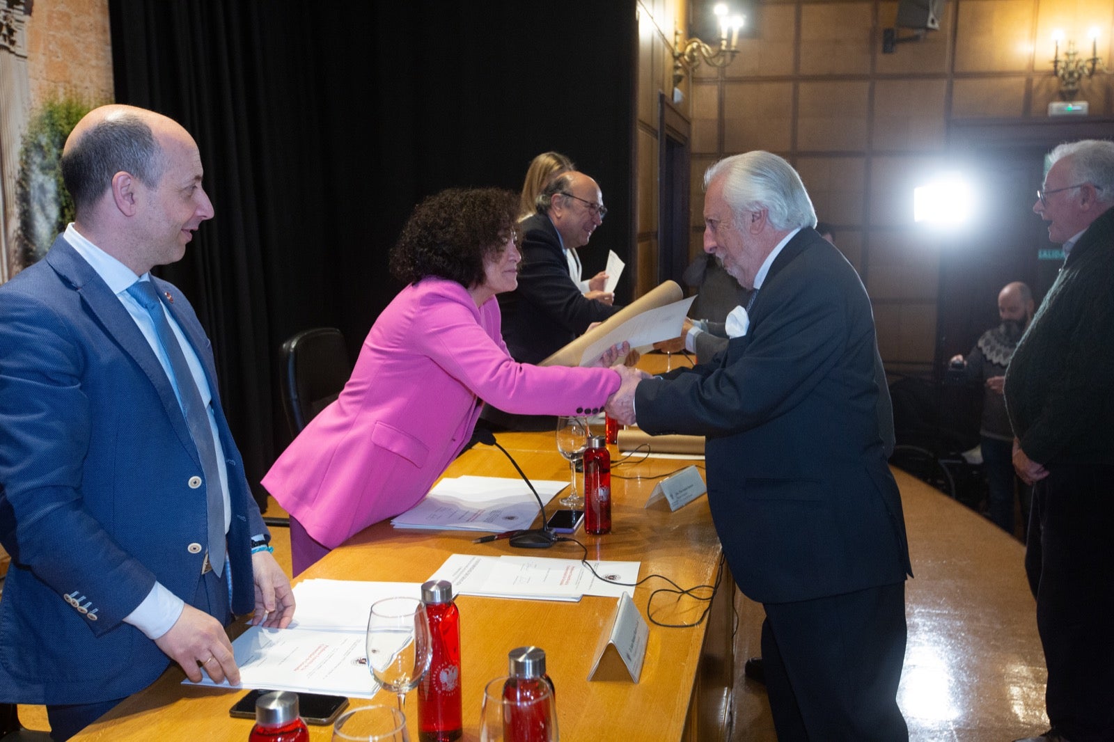 Homenaje a los profesores eméritos de la UGR. 