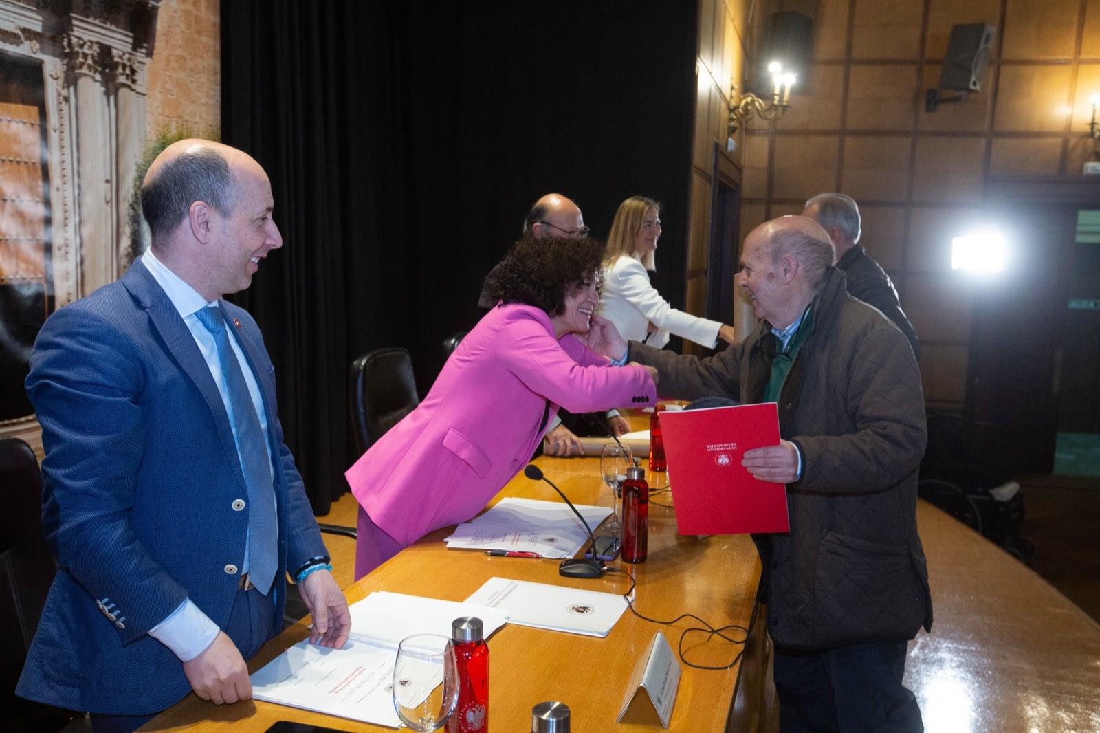 Homenaje a los profesores eméritos de la UGR. 