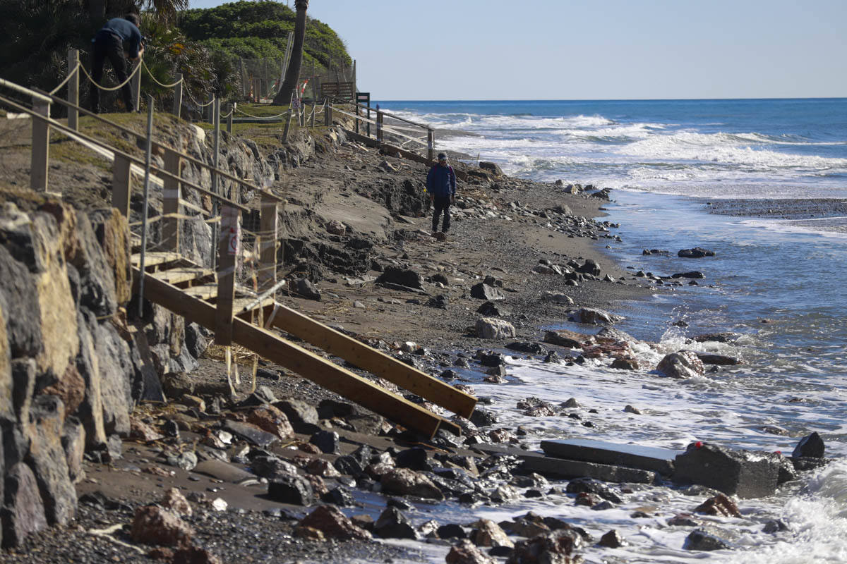 Fotos: Obras en Playa Granada tras los destrozos del temporal