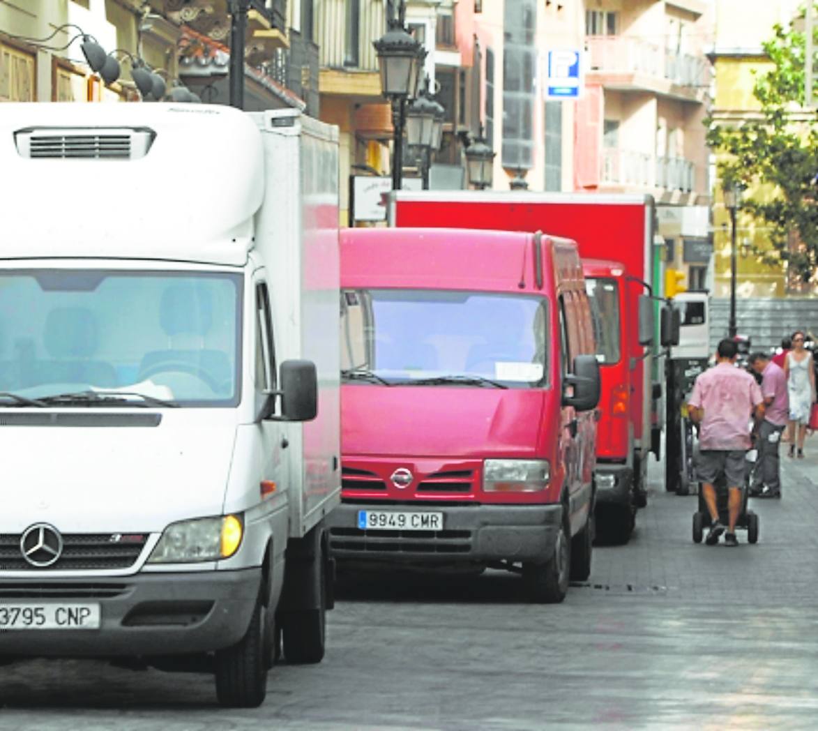 El tráfico es una de las principales fuentes de emisiones contaminantes en los municipios. I