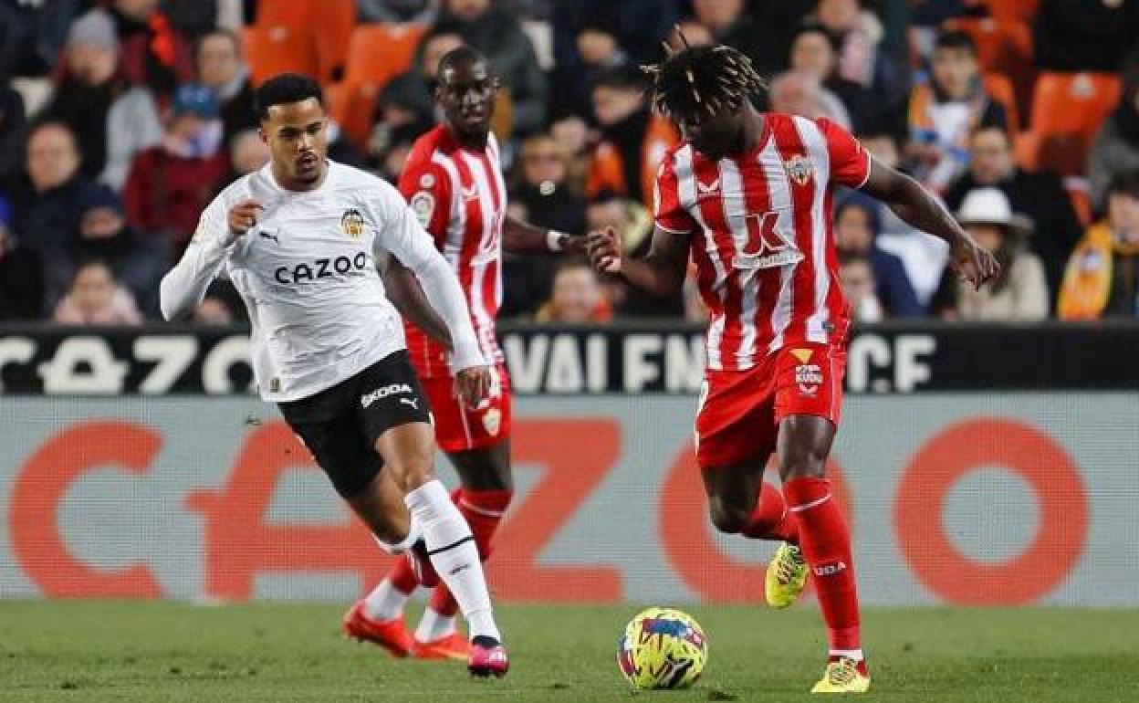 Los lunes son feos, pero si gana el Almería serán bonitos