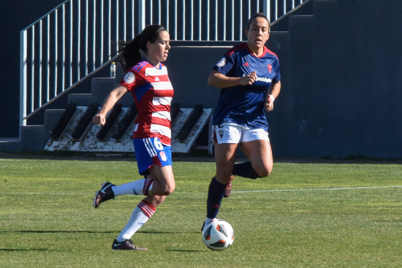 Las rojibancas pudieron y debieron sentenciar un partido cómodo que se complicó en los últimos minutos | Regresaron Inés y Lauri 