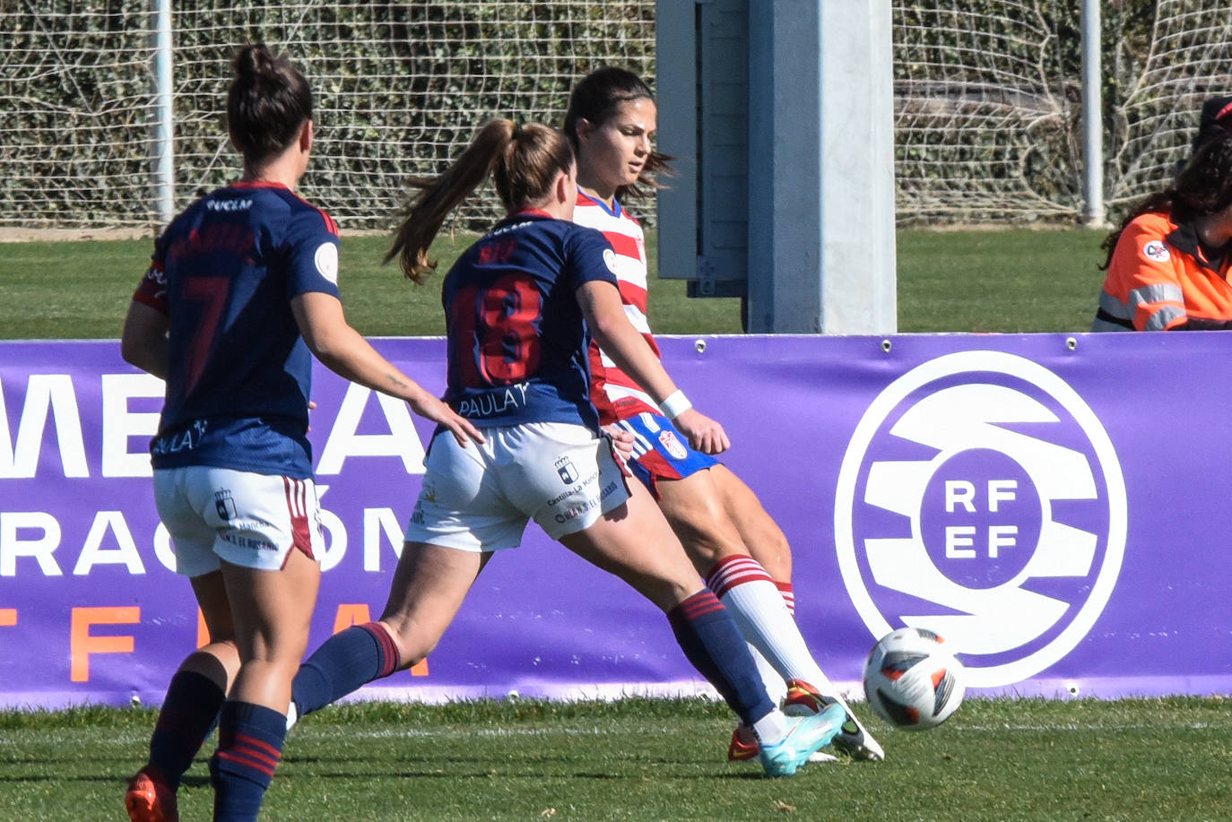 Las rojibancas pudieron y debieron sentenciar un partido cómodo que se complicó en los últimos minutos | Regresaron Inés y Lauri 