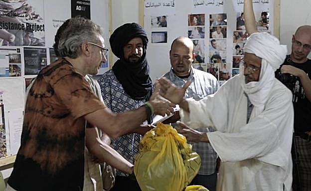 López-Aparicio en la fiesta Eid al–Hada, donde se intercambian regalos. 