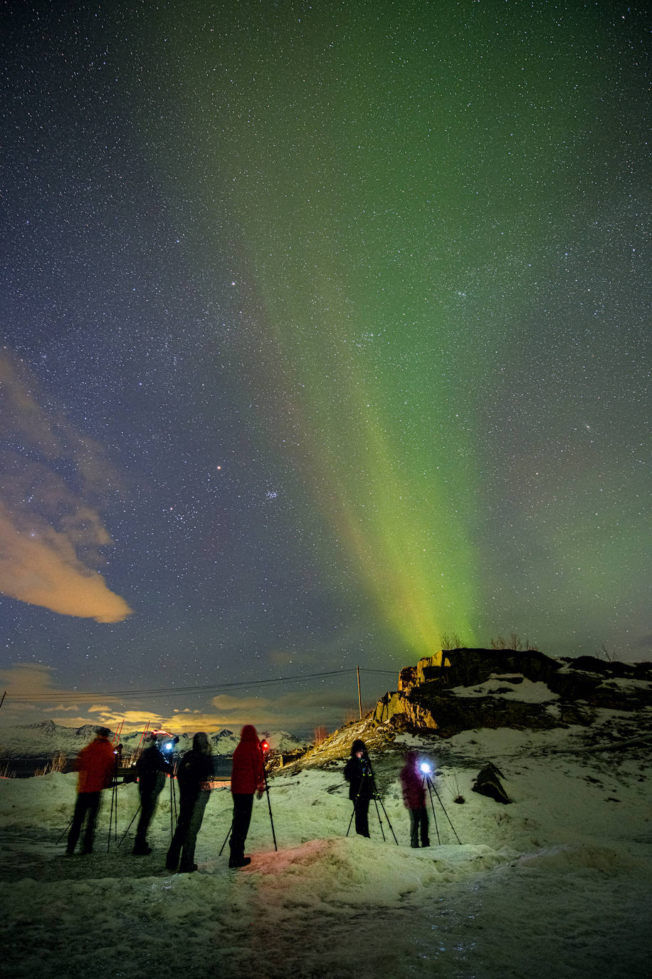 La expedición granadino jienense haciendo fotos a las auroras boreales en Tromso. 