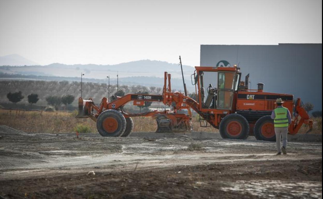 Obras de construcción de la primera parte del complejo Ifmif Dones, en Escúzar