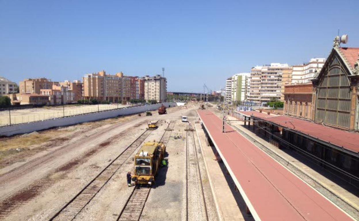 Obras en las vías de Almería, hace unos años.