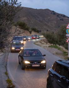 Imagen secundaria 2 - La Guardia Civil regula el tráfico en El Purche.