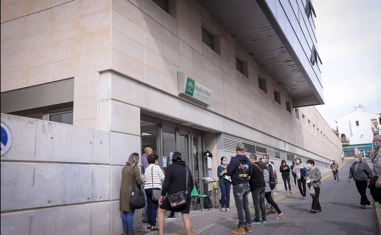 Imagen exterior del hospital motrileño.