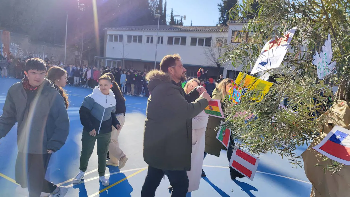 Fotos: Día de la Paz en el colegio Jesús María Cristo de la Yedra de Granada