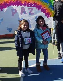 Imagen secundaria 2 - Cerca de 2.700 personas celebran el Día en la Paz en los colegios Sagrado Corazón y Escolapios
