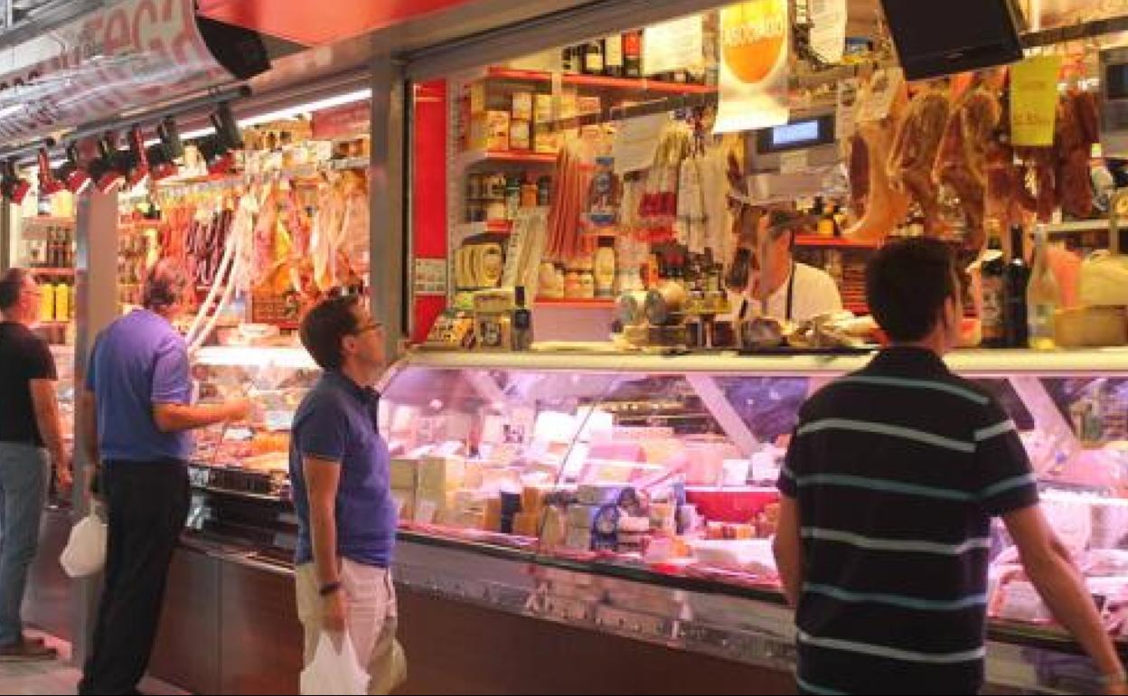 Diez municipios reciben casi cinco millones de euros para modernizar sus comercios