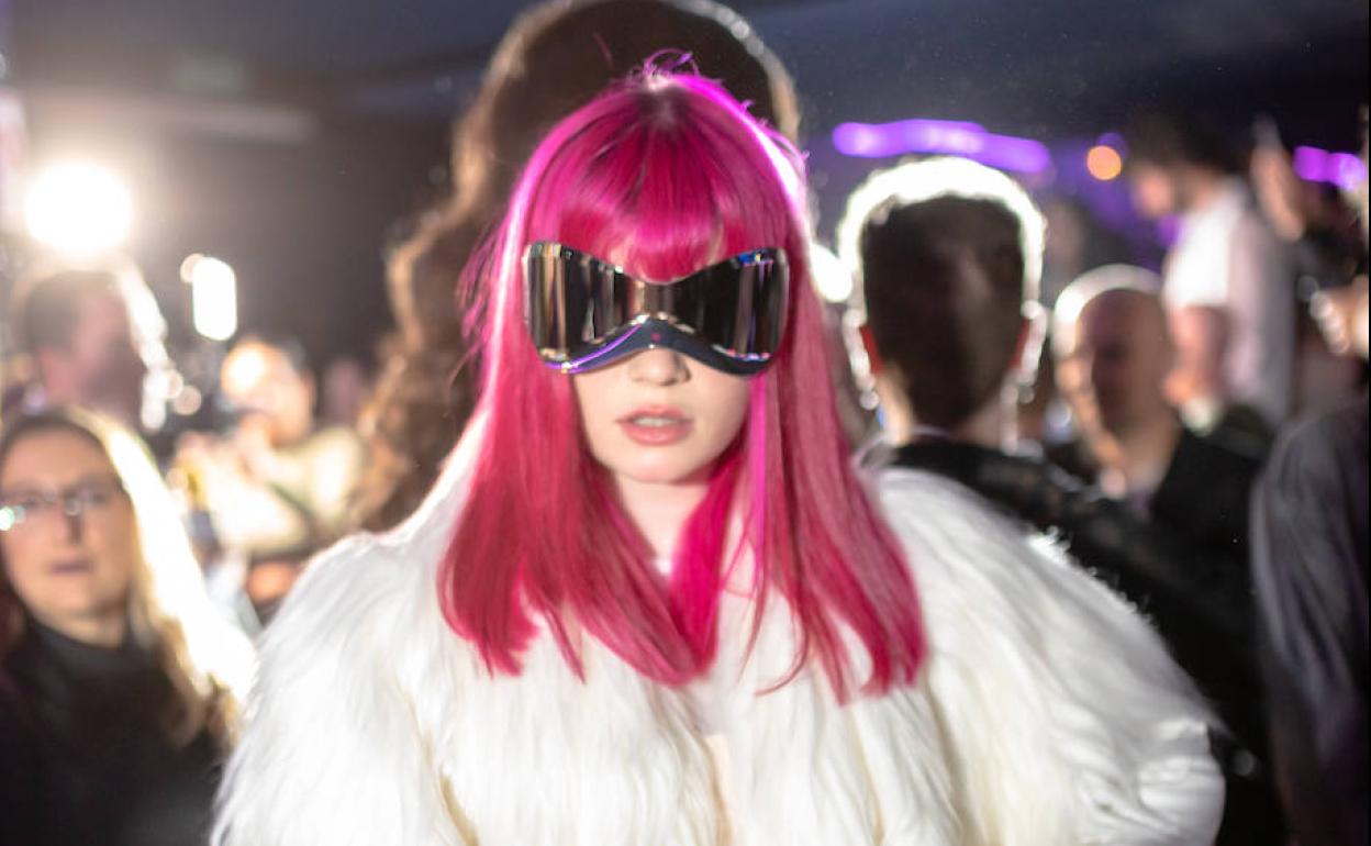 Rakky Ripper, en la alfombra roja del Benidorm Fest. 