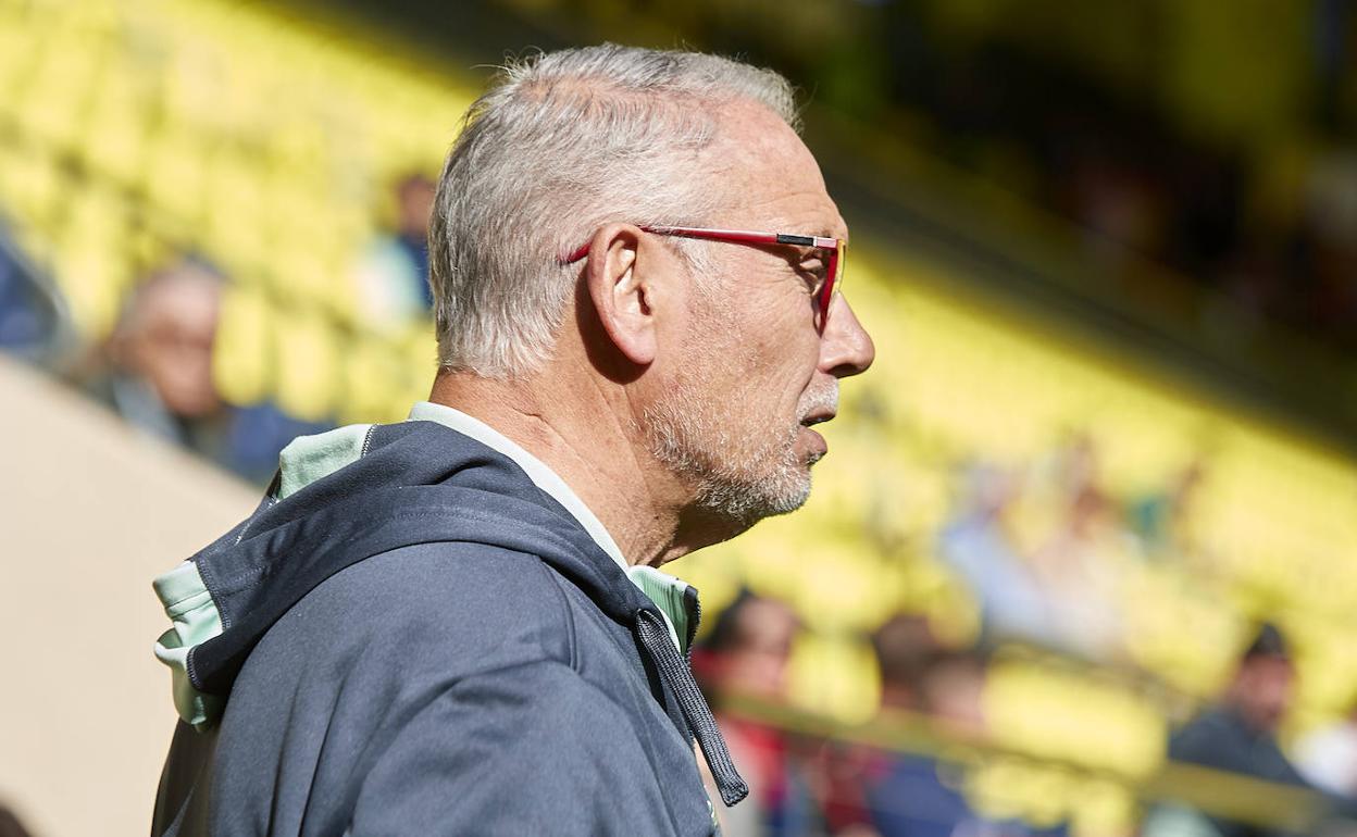 Miguel Álvarez, durante el partido en el Estadio de la Cerámica. 