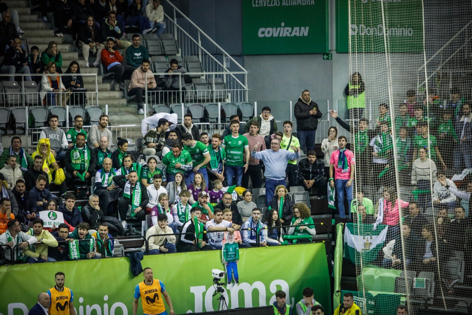 Momento del partido entre el Movistar y el Antequera.