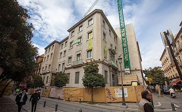 Imagen principal - El edificio Villamena, el antiguo Palacio de los Vargas y la esquina de la Trinidad albergarán nuevos establecimientos de la máxima calidad.
