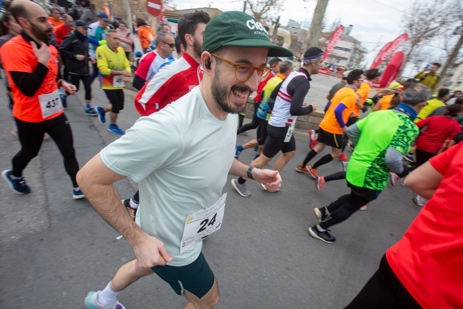 ientos de corredores participan en una de las grandes pruebas del Gran Premio de Fondo Diputación de Granada