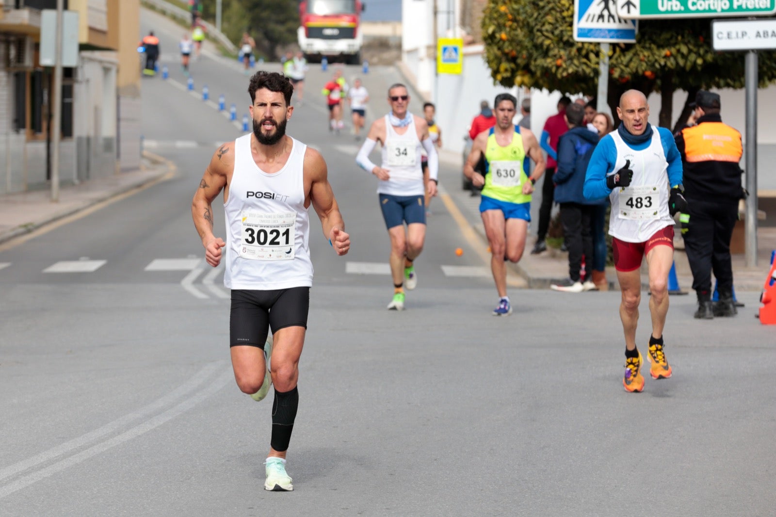 ientos de corredores participan en una de las grandes pruebas del Gran Premio de Fondo Diputación de Granada