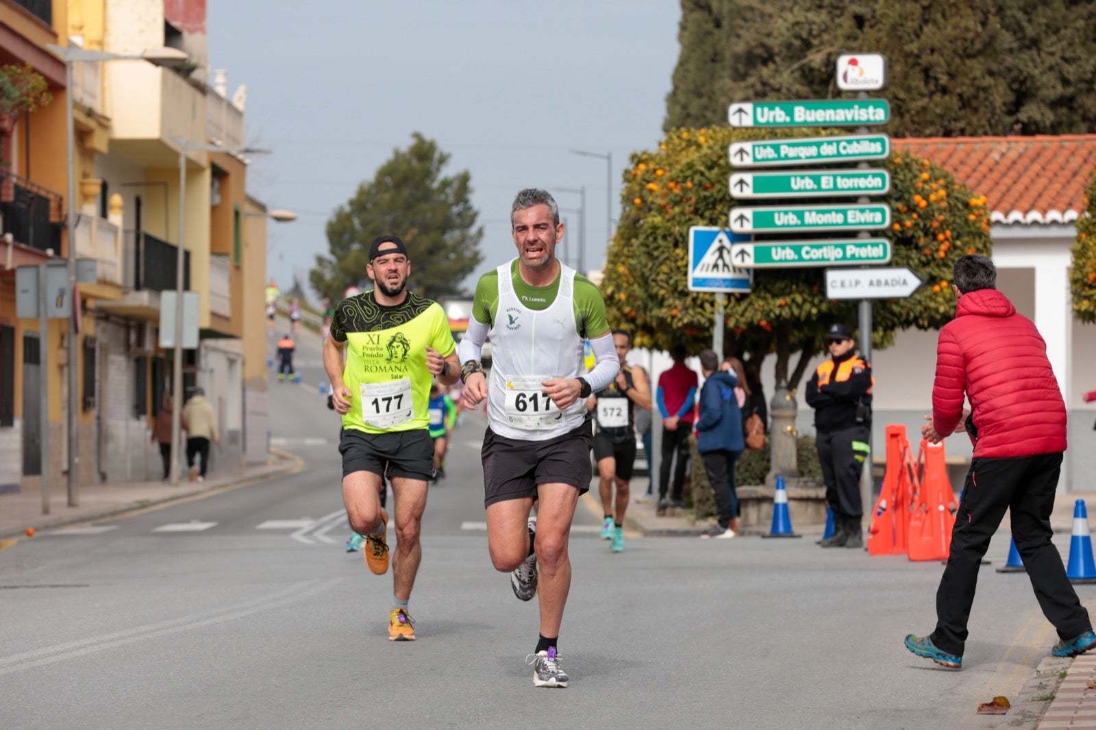 ientos de corredores participan en una de las grandes pruebas del Gran Premio de Fondo Diputación de Granada