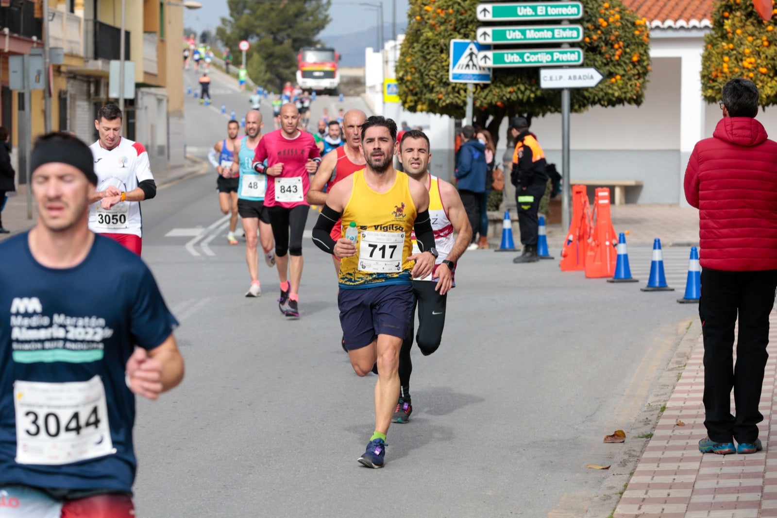ientos de corredores participan en una de las grandes pruebas del Gran Premio de Fondo Diputación de Granada