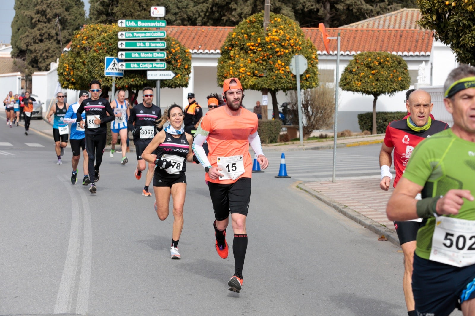 ientos de corredores participan en una de las grandes pruebas del Gran Premio de Fondo Diputación de Granada