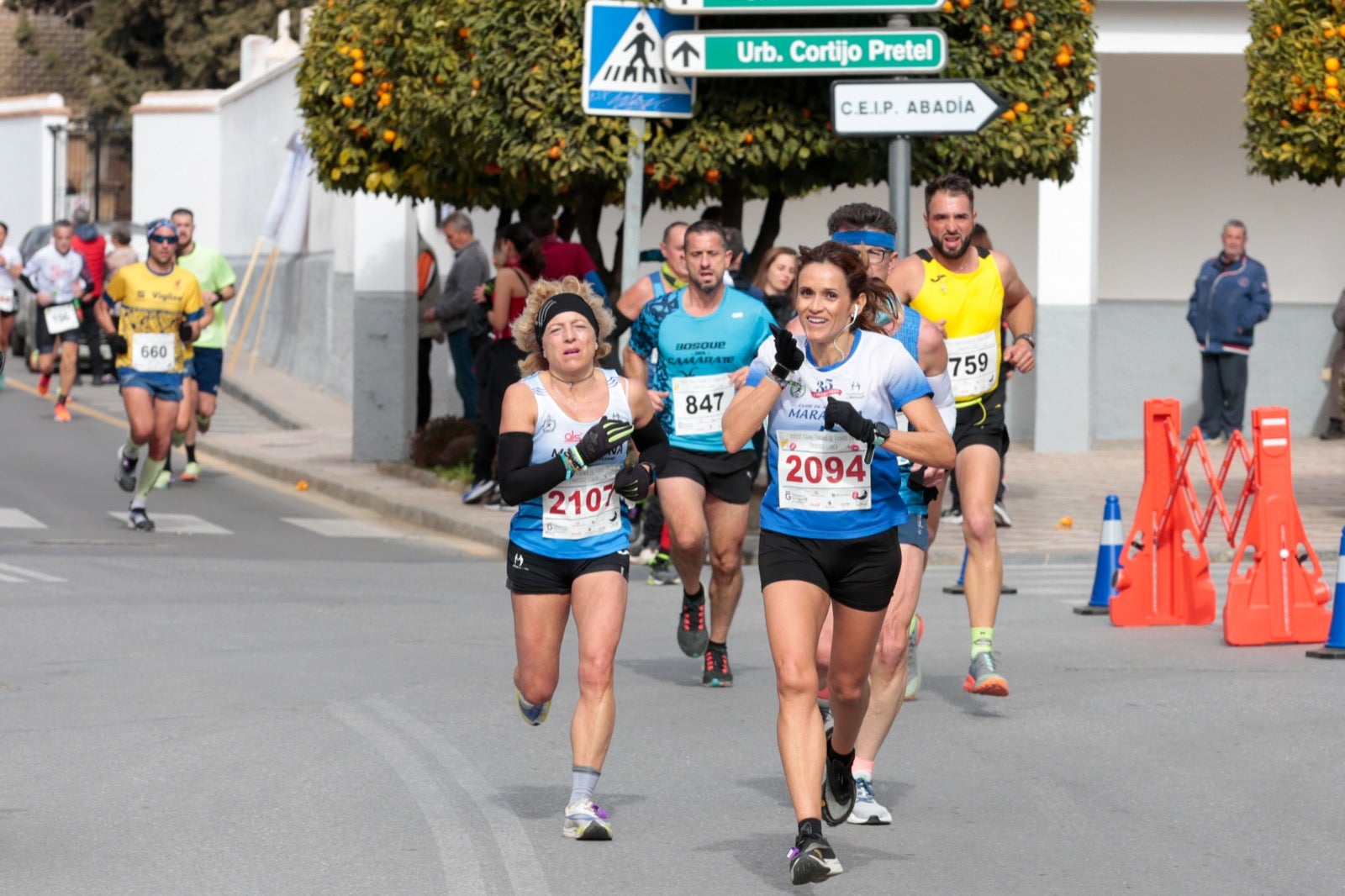 ientos de corredores participan en una de las grandes pruebas del Gran Premio de Fondo Diputación de Granada
