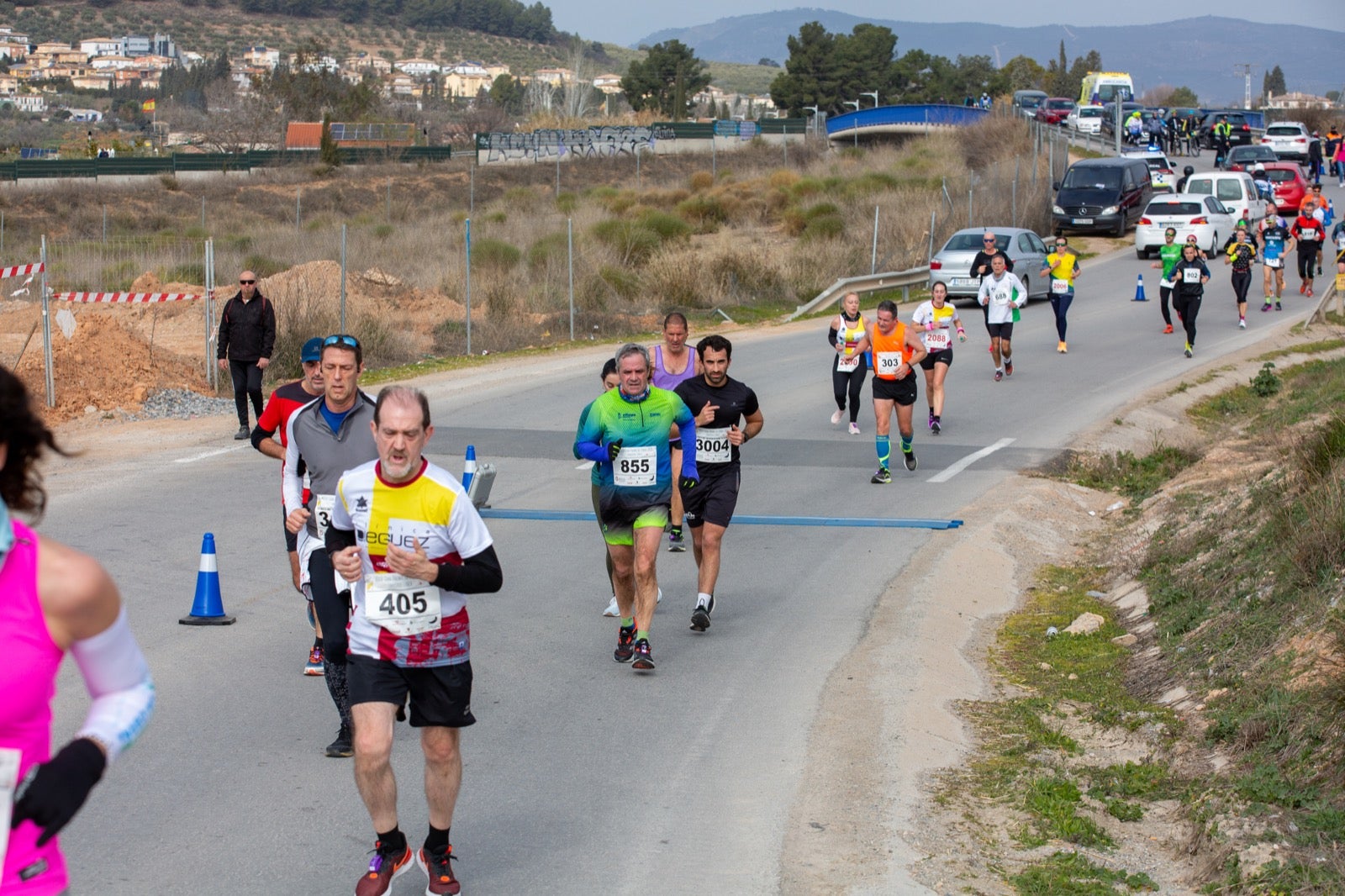 ientos de corredores participan en una de las grandes pruebas del Gran Premio de Fondo Diputación de Granada