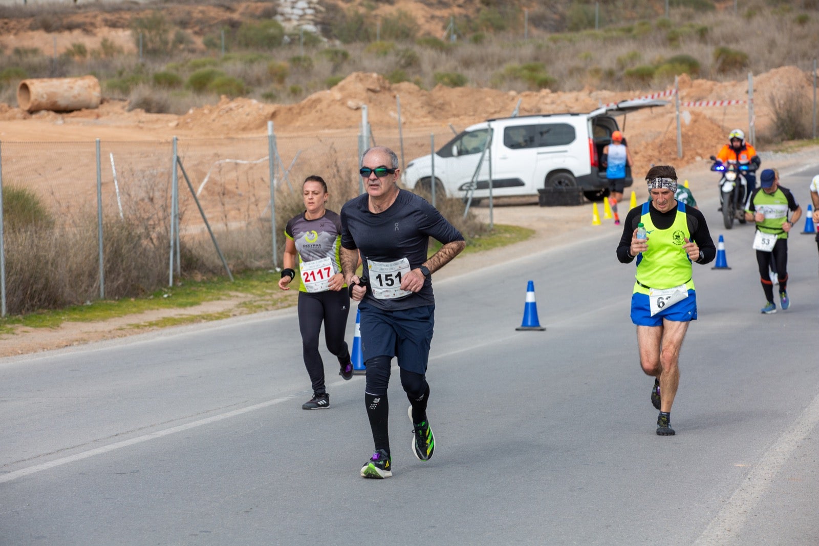 ientos de corredores participan en una de las grandes pruebas del Gran Premio de Fondo Diputación de Granada