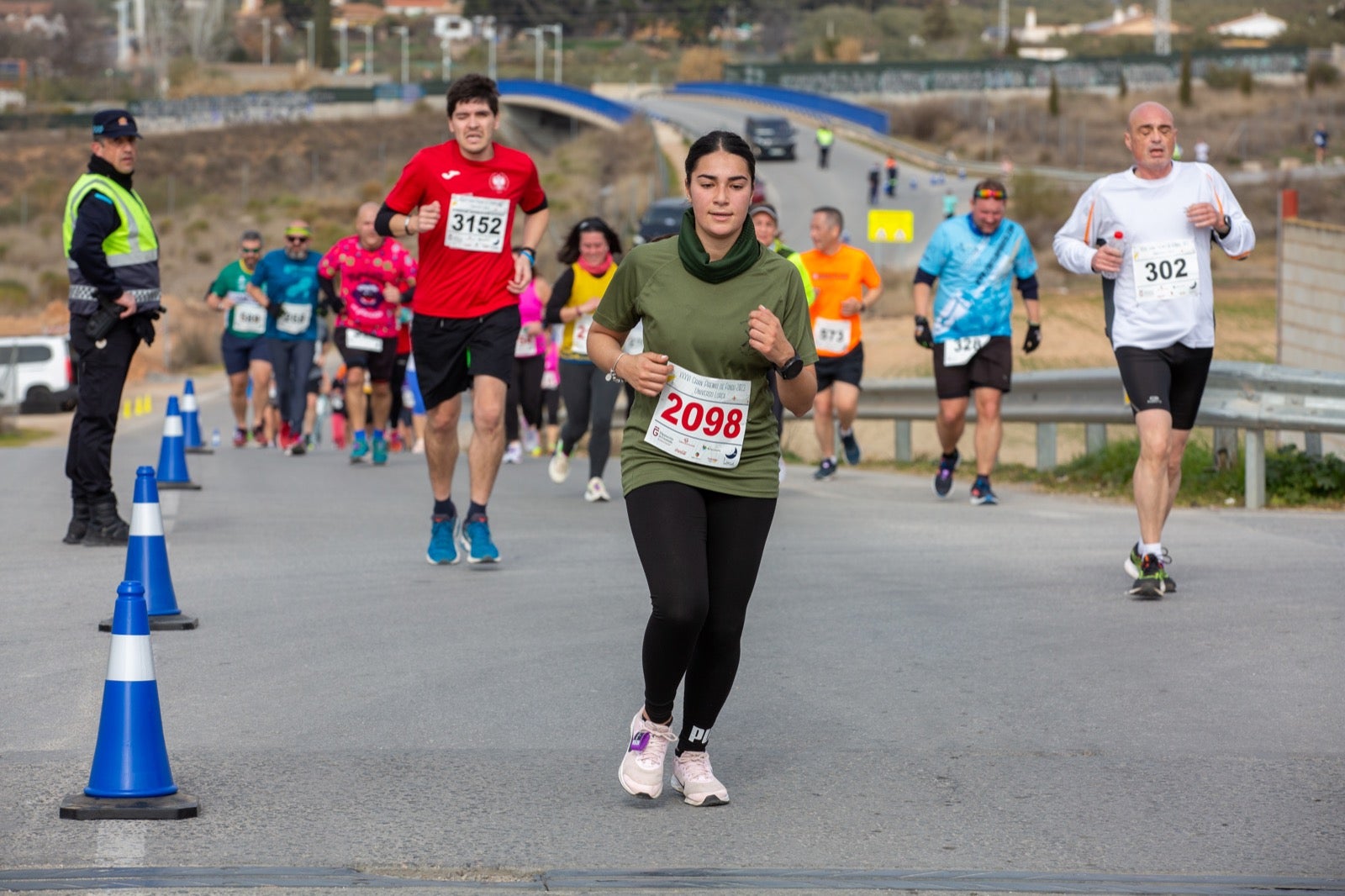 ientos de corredores participan en una de las grandes pruebas del Gran Premio de Fondo Diputación de Granada