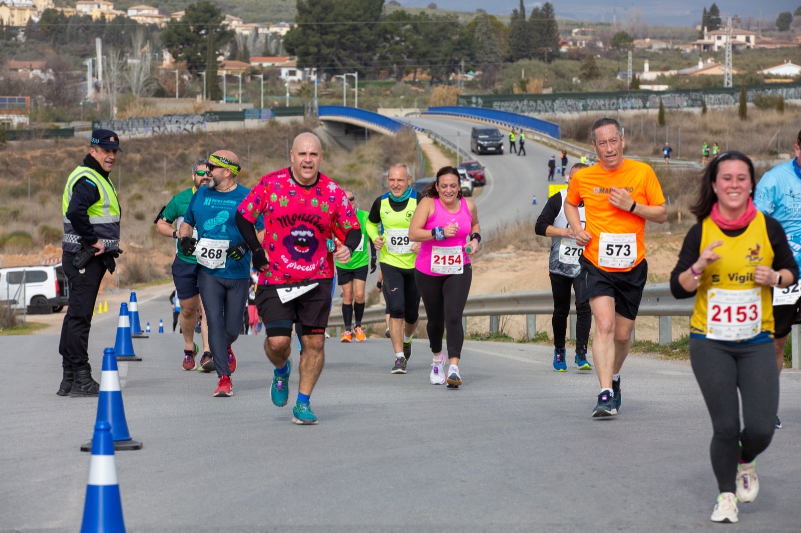 ientos de corredores participan en una de las grandes pruebas del Gran Premio de Fondo Diputación de Granada