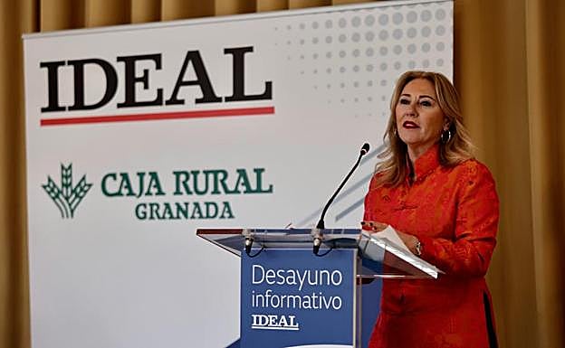 Desayuno informativo con la consejera de Economía, Hacienda y Fondos Europeos. 