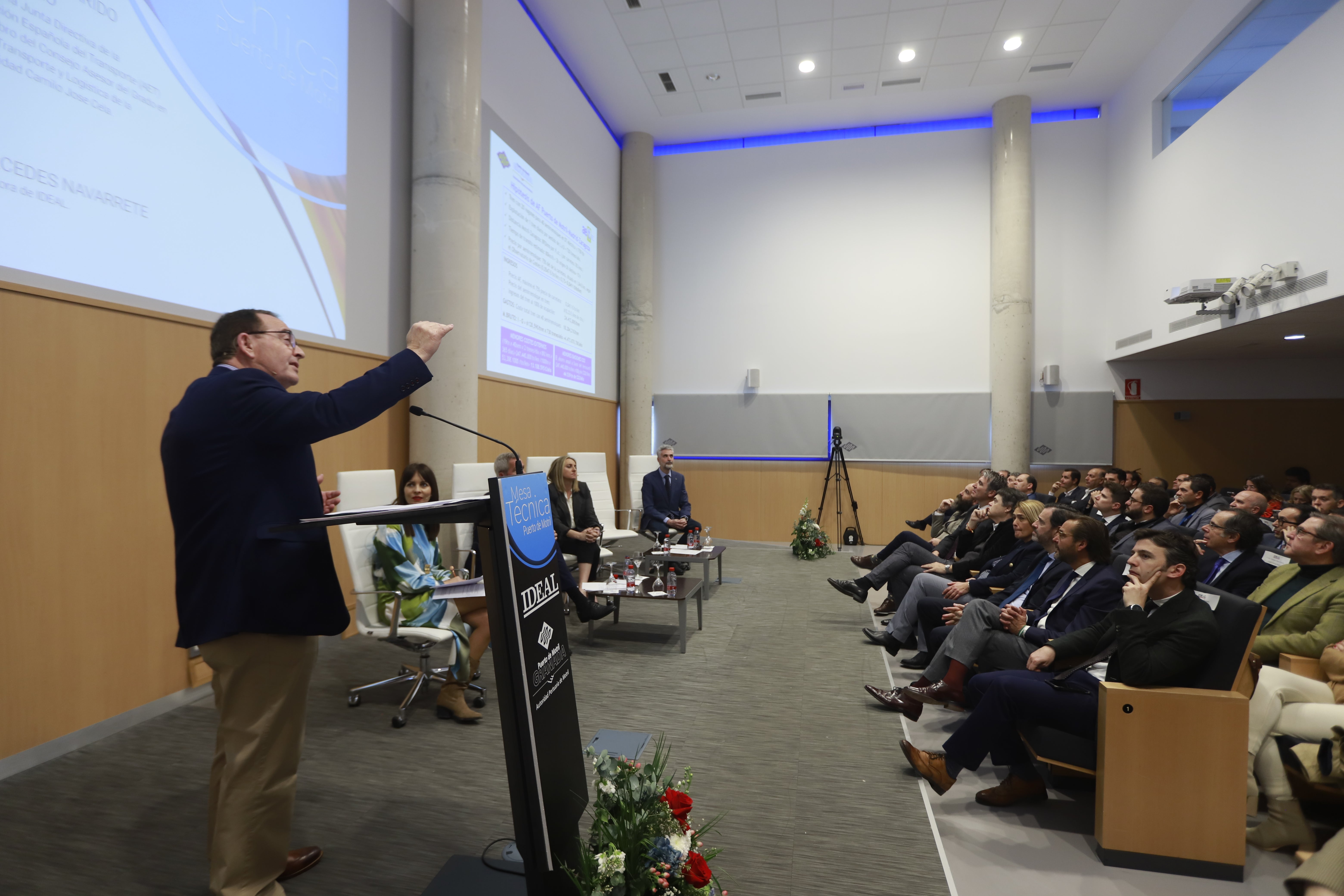 Los momentos más destacados del encuentro celebrado en el Puerto de Motril