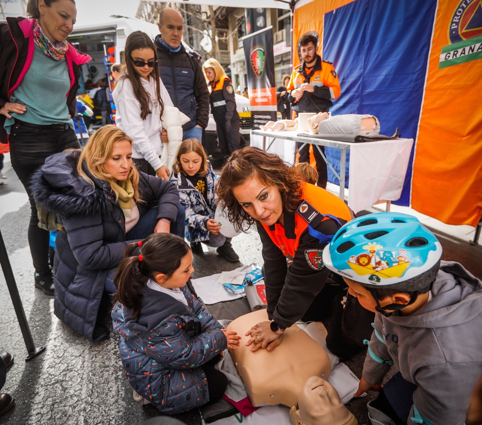 Actividades de todo tiop en el centro de la ciudad con motivo del día sin coches