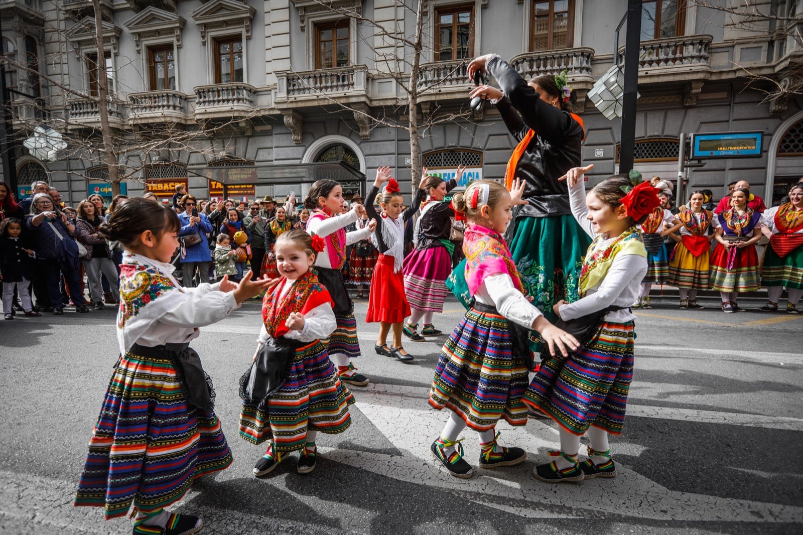 Actividades de todo tiop en el centro de la ciudad con motivo del día sin coches