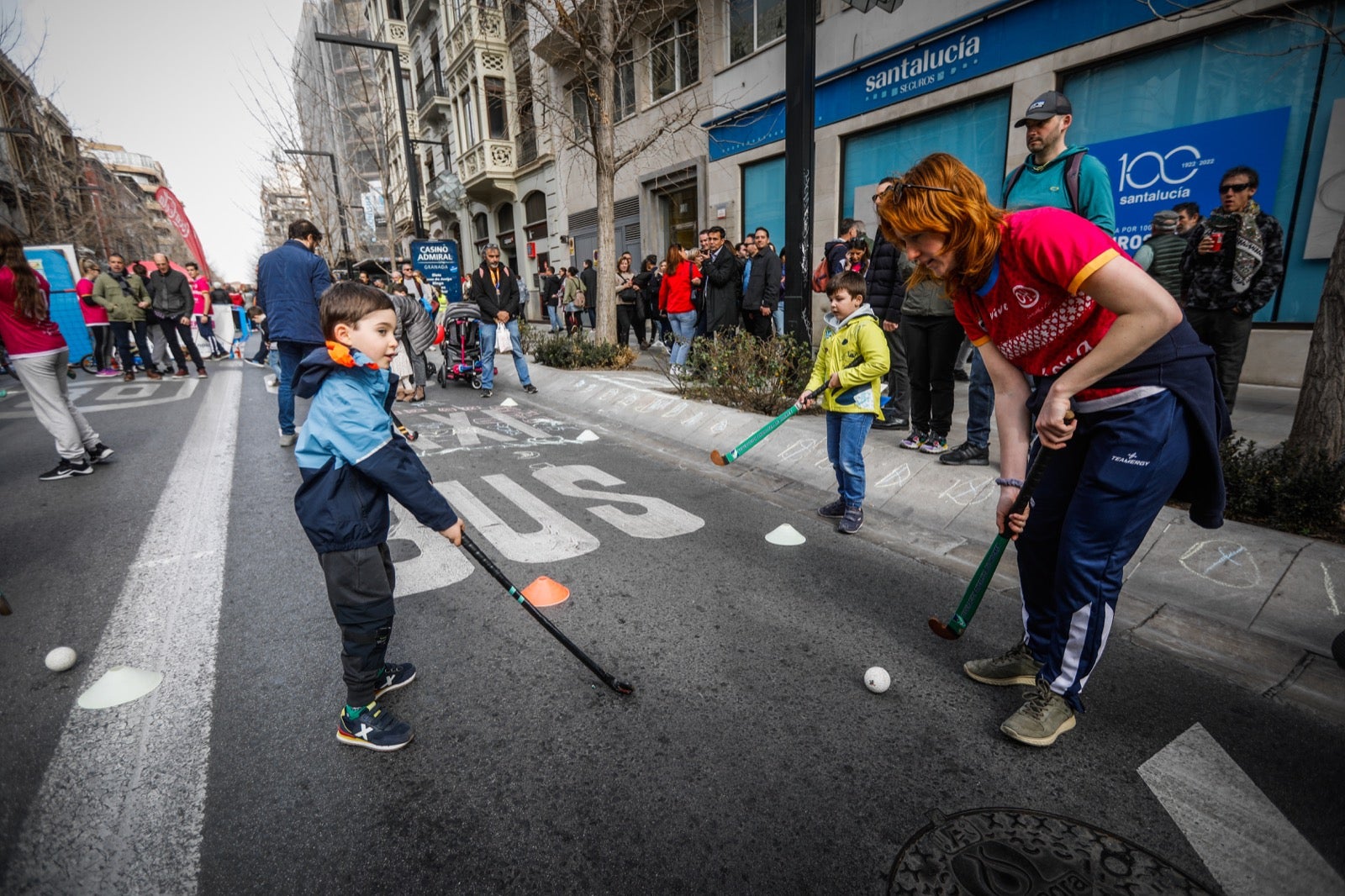 Actividades de todo tiop en el centro de la ciudad con motivo del día sin coches