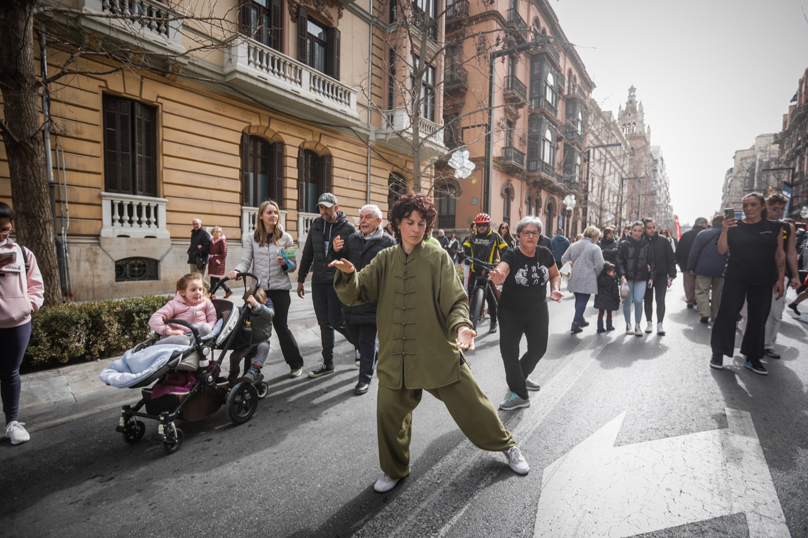 Actividades de todo tiop en el centro de la ciudad con motivo del día sin coches