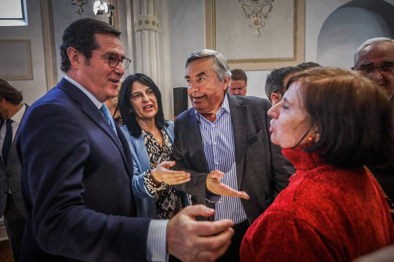 Momento del desayuno informativo organizado por IDEAL con el patrocinio de Cajamar y Antonio Garamendi como invitado.